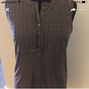 Gap ladies sleeveless top